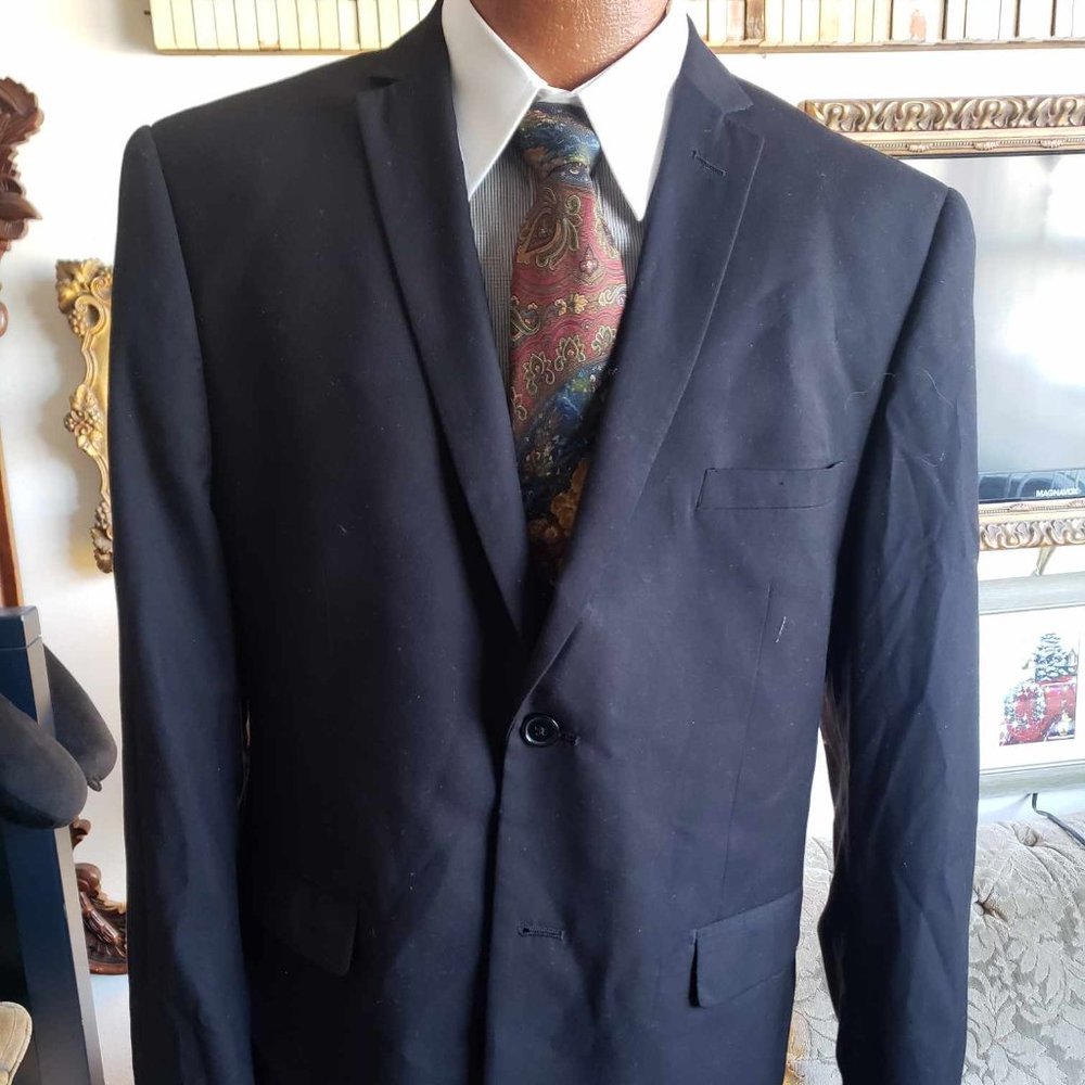 Solid black blazer Nicole Miller with colorful lining 44R